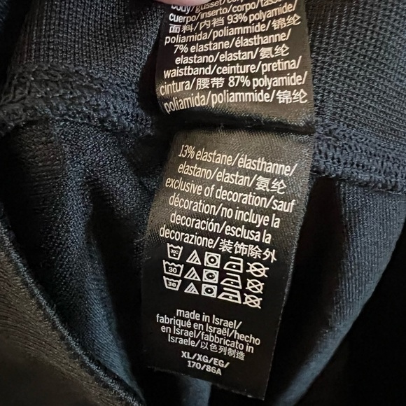 Victoria’s Secret Victoria Sport Black Seamless Laser Cutout Leggings Size XL - Picture 5 of 13